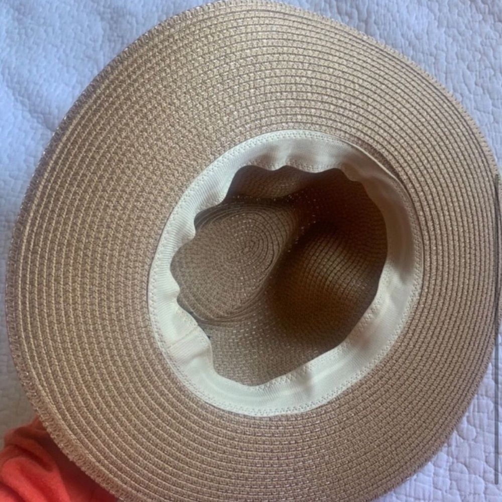 Straw summer hat - Picture 3 of 3